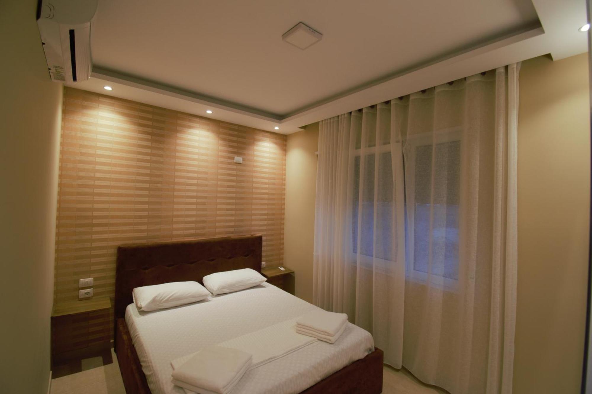 Residence Lux Apartments At Valamar Hamallaj Gjiri Lalzit Durres Bagian luar foto